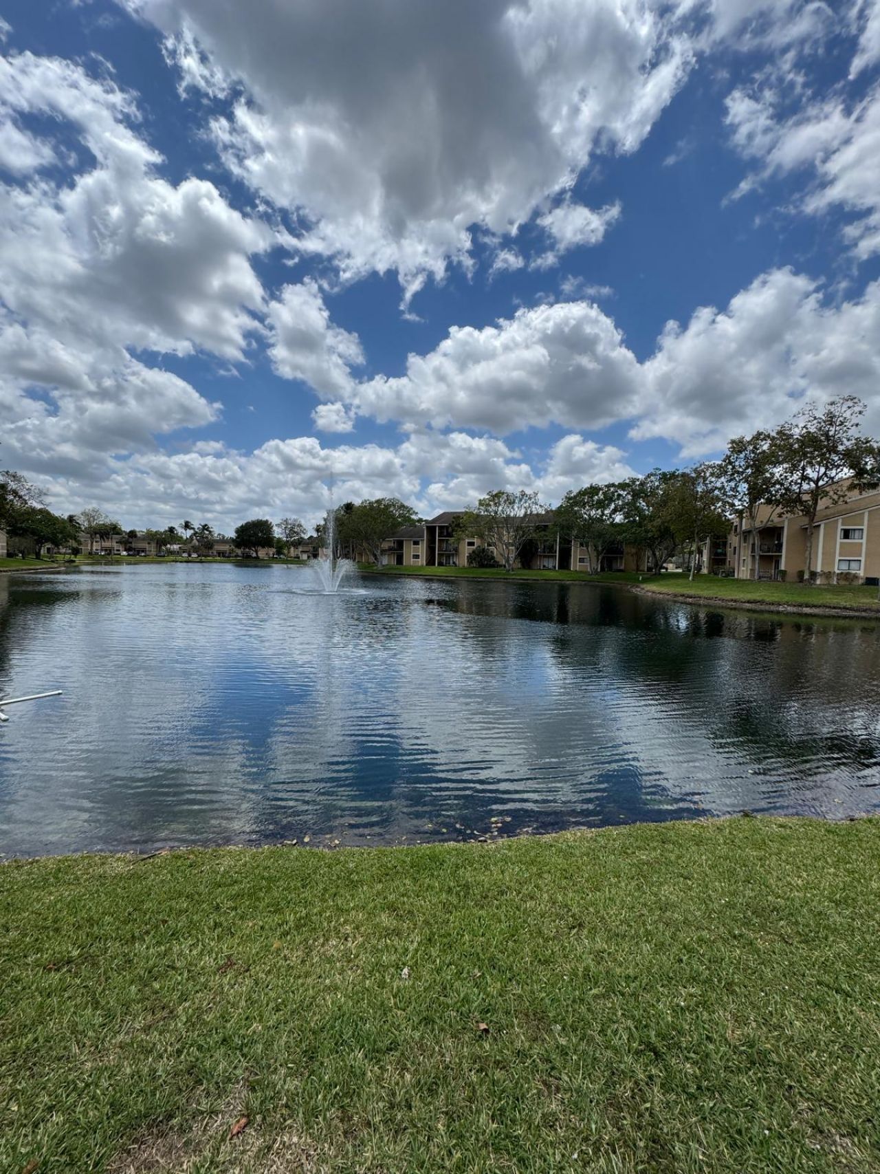 300 Palm Circle W, Unit 204, Pembroke Pines, FL 33025 Photo