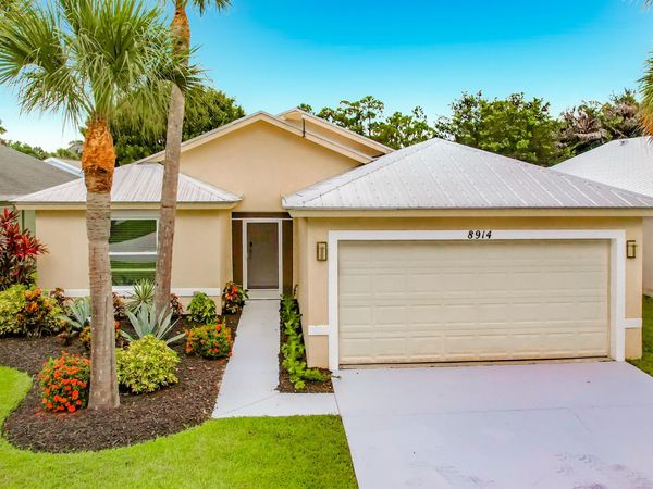 8914 SW Bonneville Drive, Stuart, FL 34997
