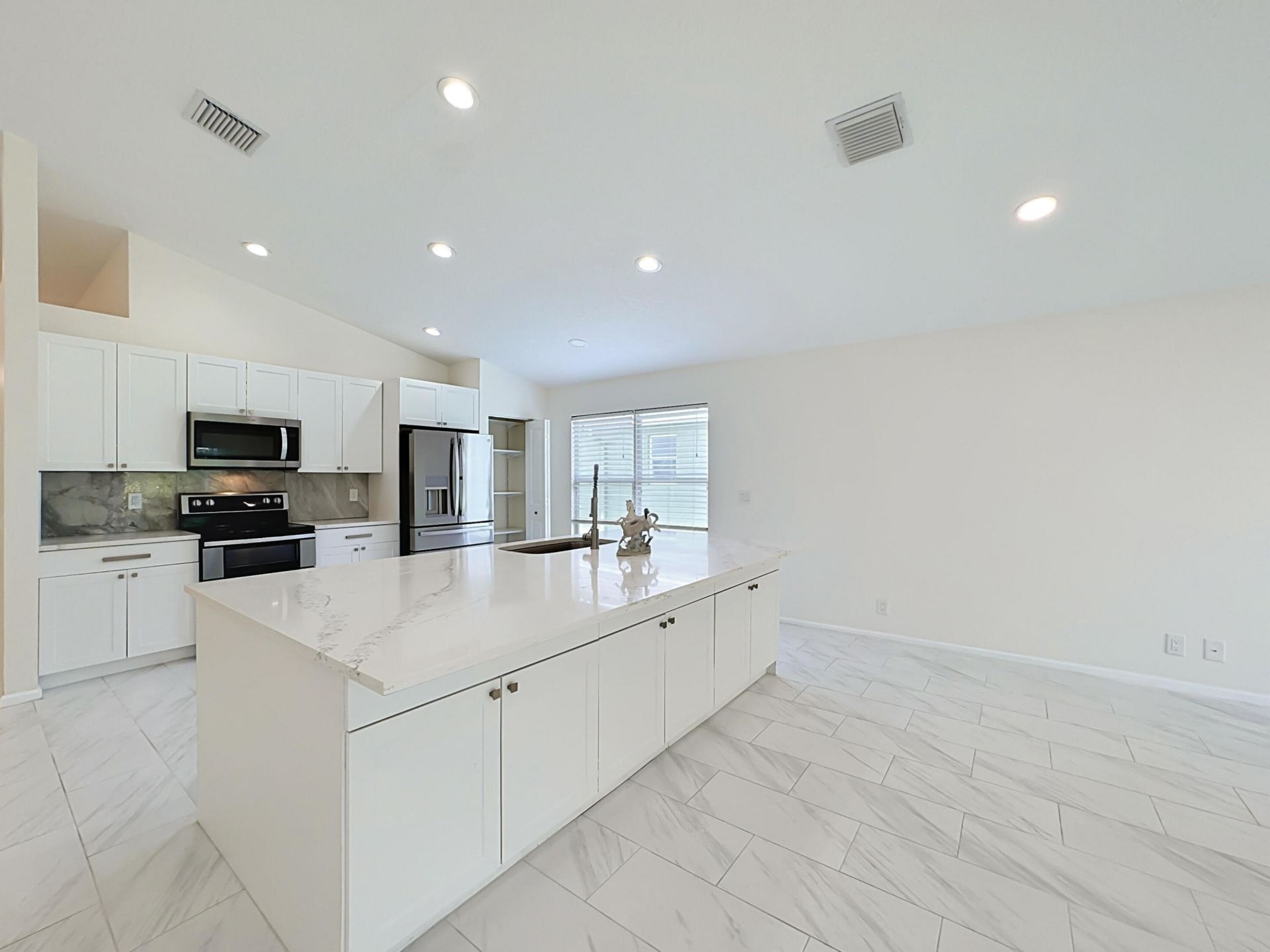 8914 SW Bonneville Drive, Stuart, FL 34997 Photo