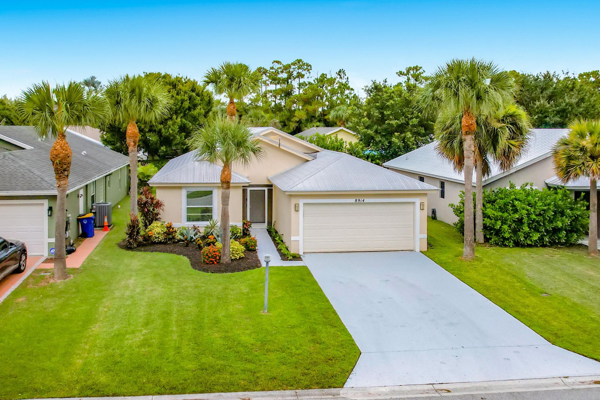 8914 SW Bonneville Drive, Stuart, FL 34997 Photo