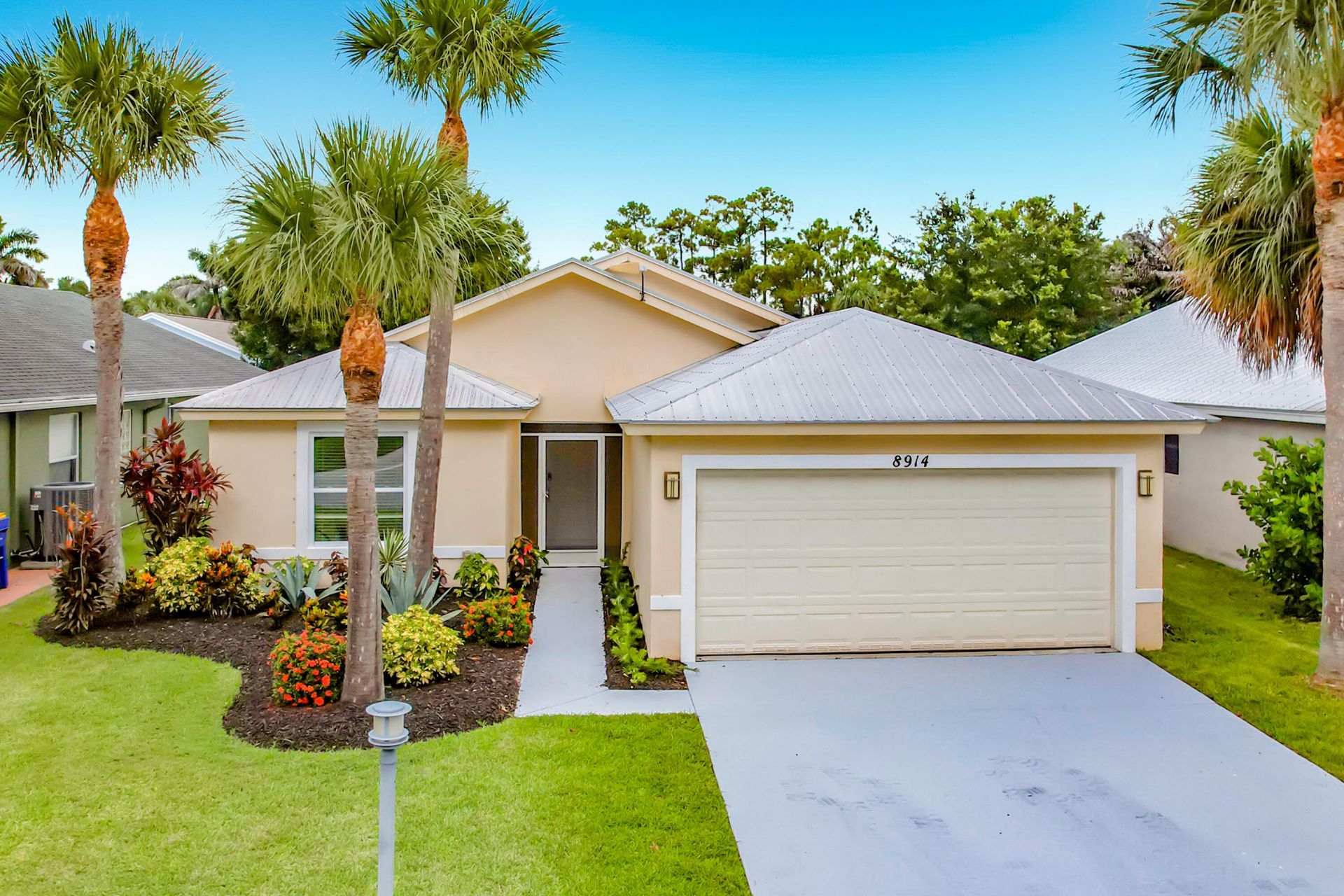 8914 SW Bonneville Drive, Stuart, FL 34997 Photo