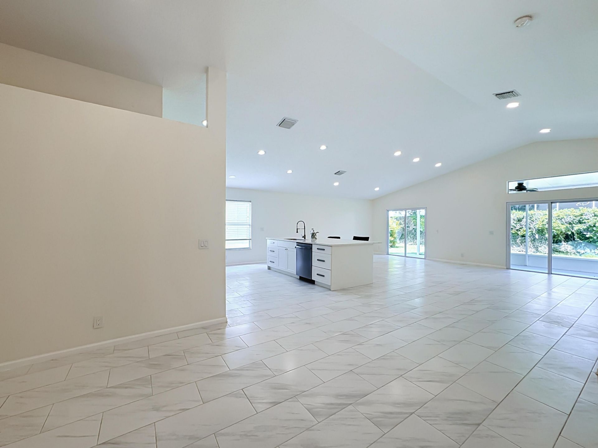 8914 SW Bonneville Drive, Stuart, FL 34997 Photo