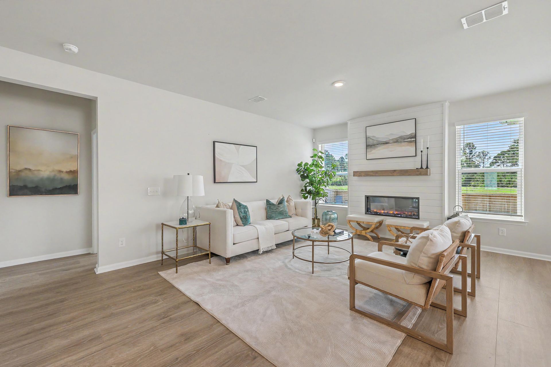 468 White Magnolia Street Photo 13