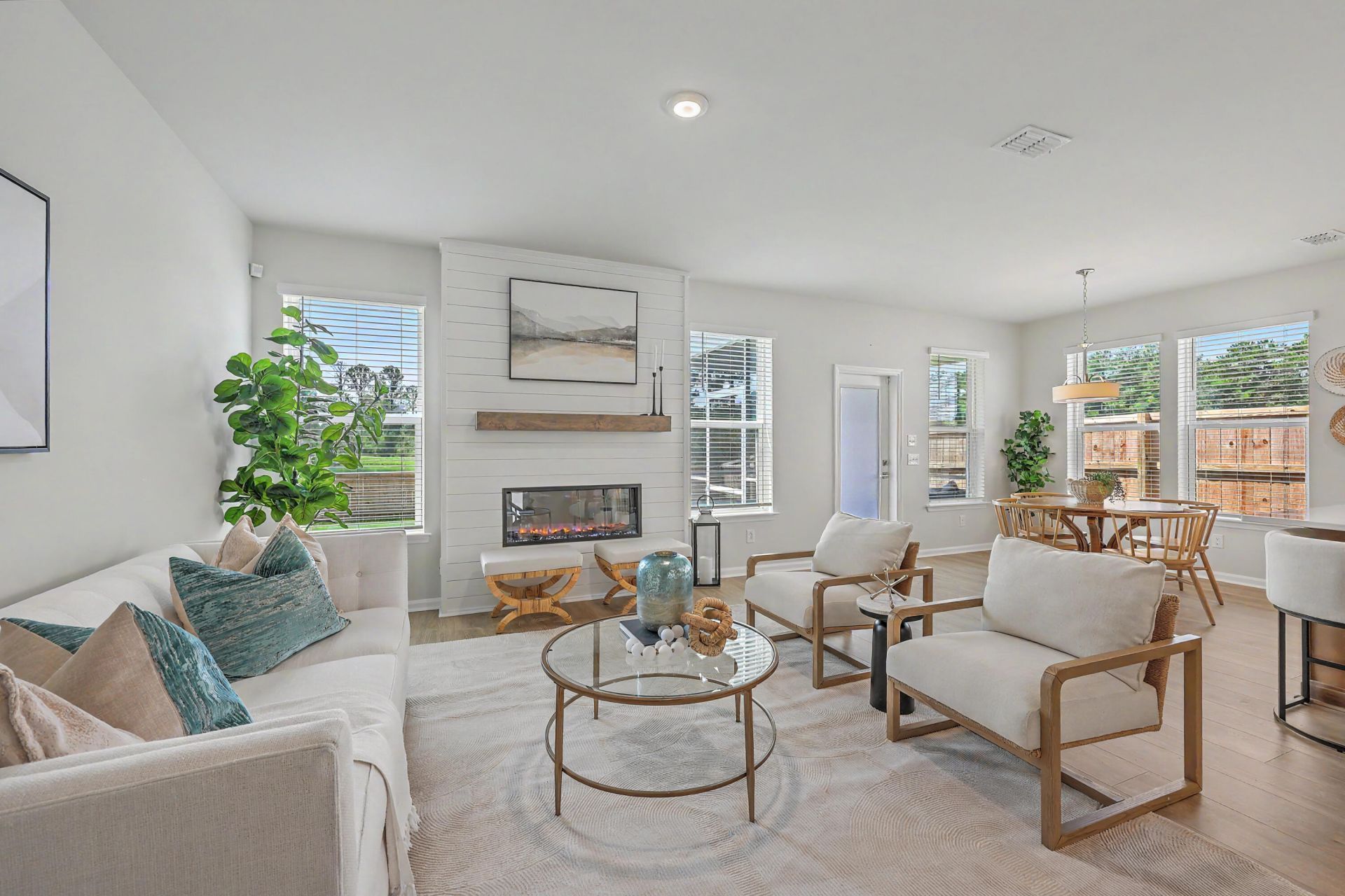 468 White Magnolia Street Photo 15
