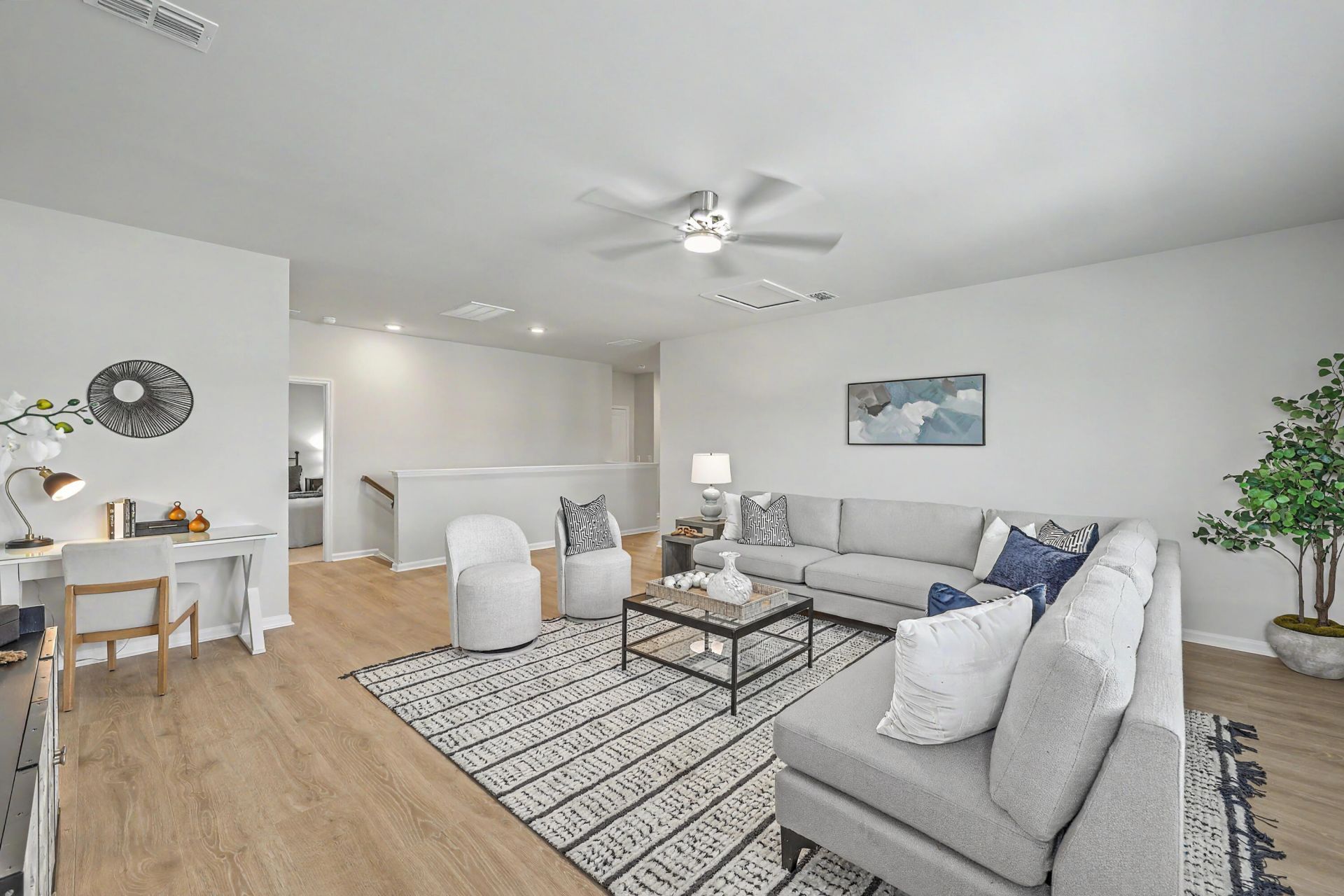468 White Magnolia Street Photo 32