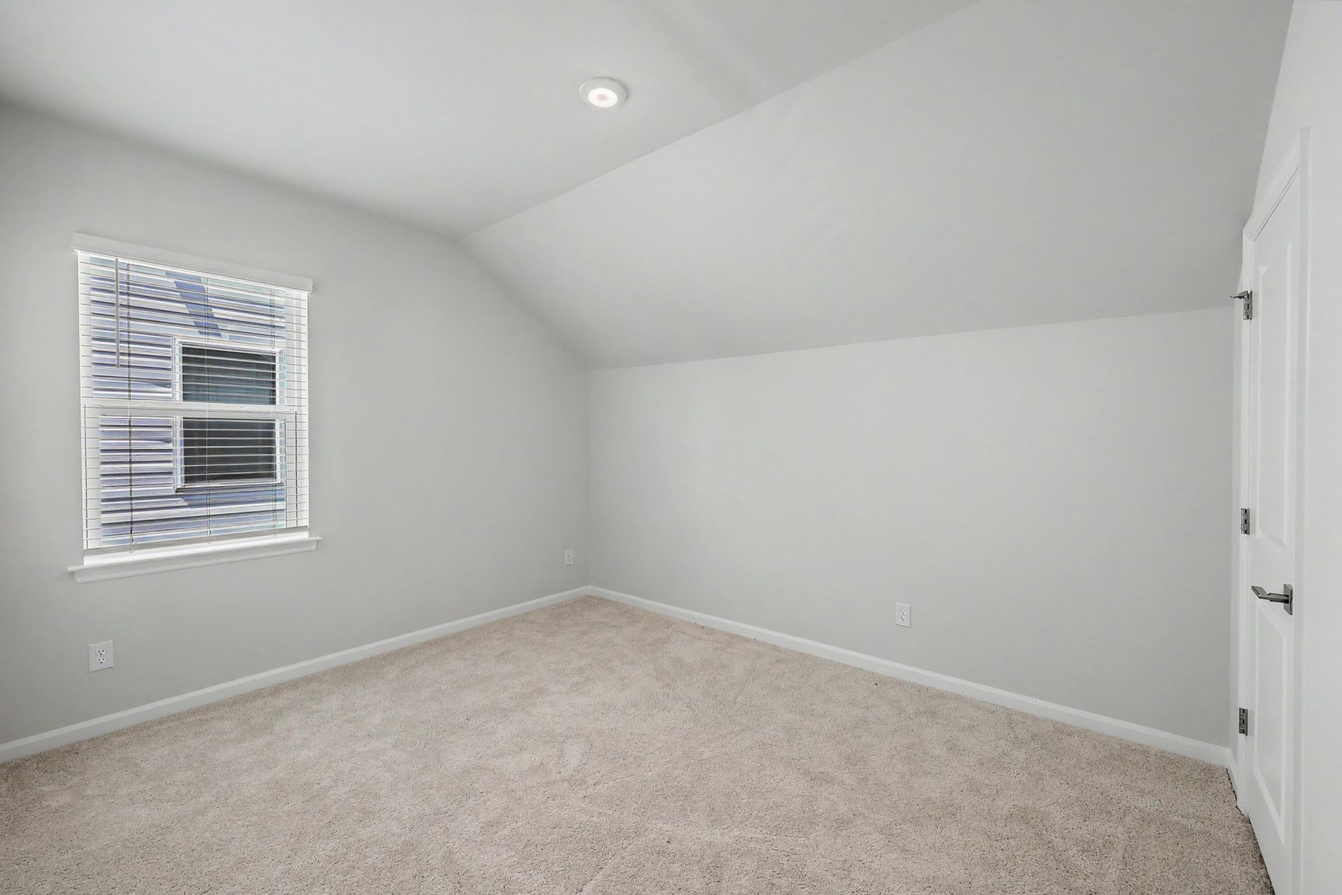 468 White Magnolia Street Photo 36