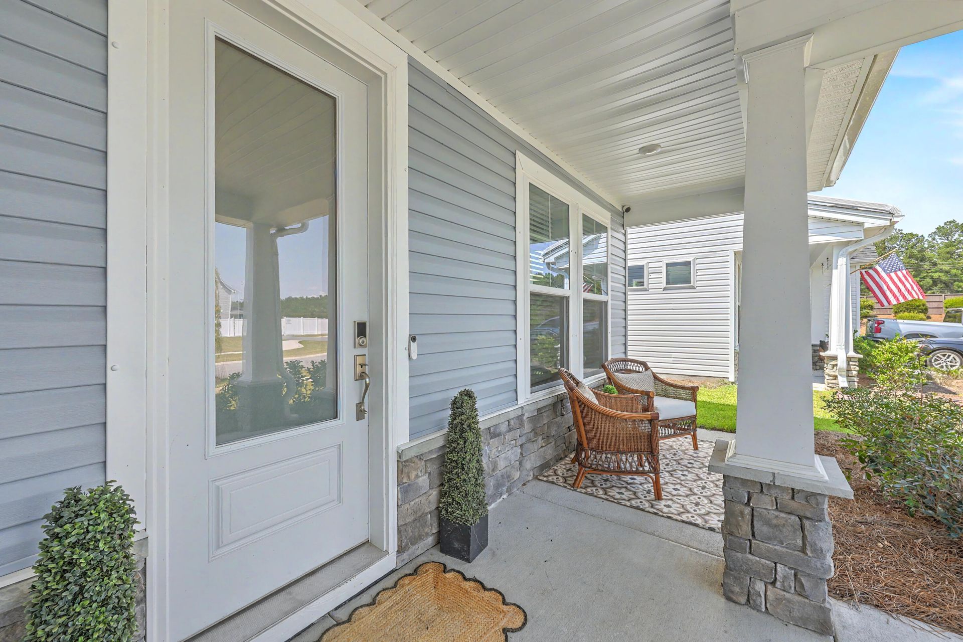 468 White Magnolia Street Photo 5