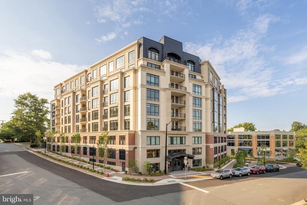6718 Lowell Avenue , Unit 806, McLean, VA 22101 Main Photo