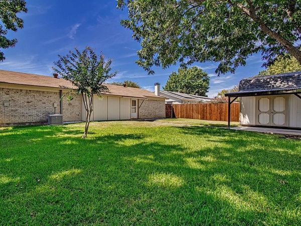 223 Countryside Drive, Arlington, TX 76014