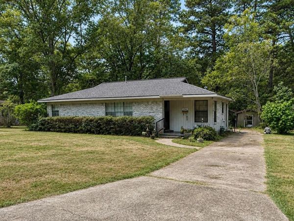 2742 Evergreen Avenue , Camden, AR 71701