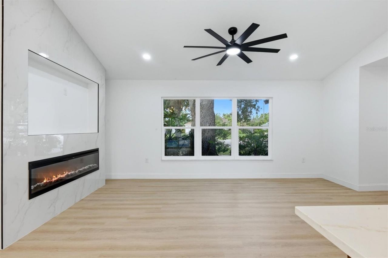 6909 9th Court E, Sarasota, FL 34243 Photo