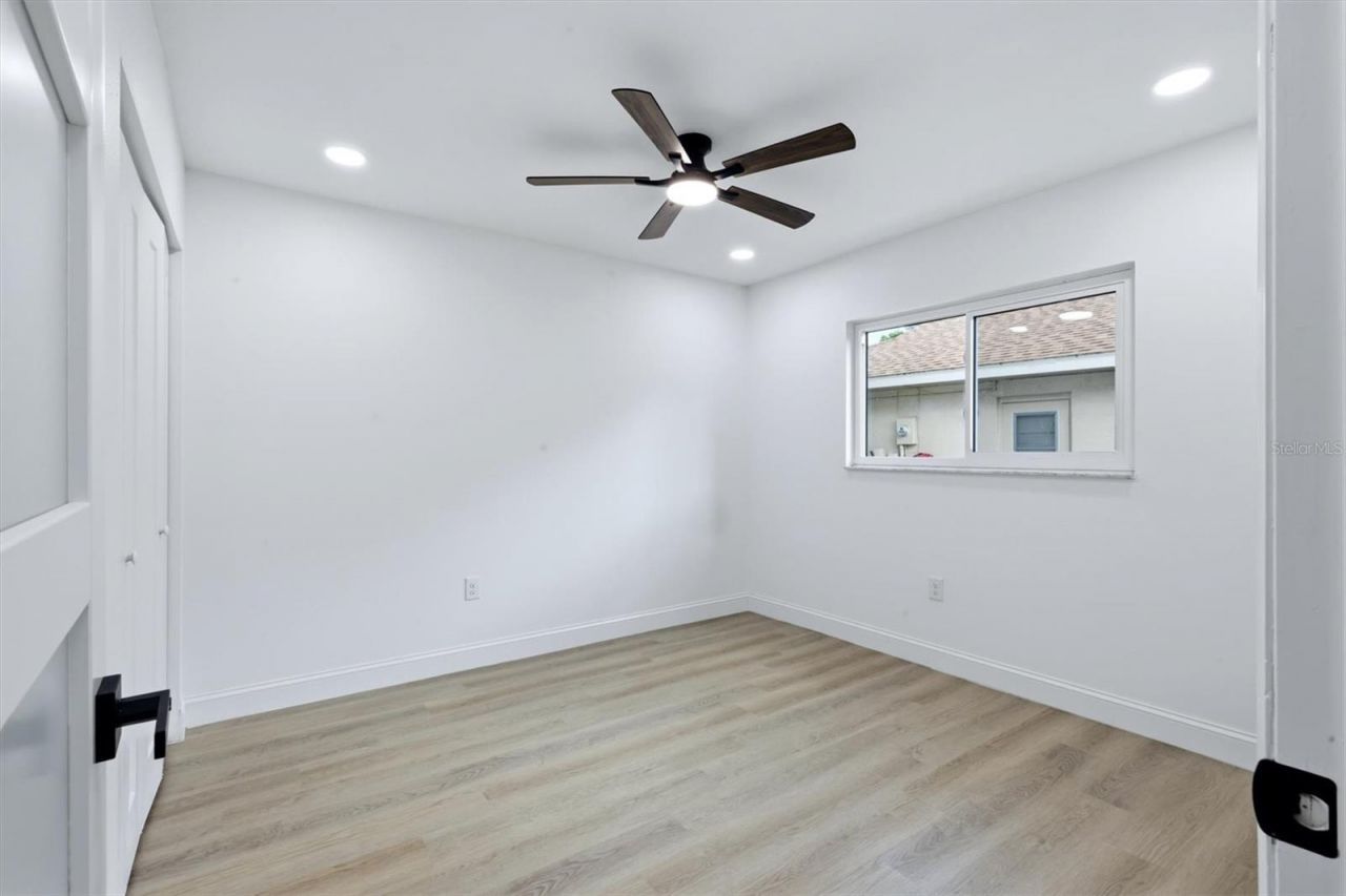 6909 9th Court E, Sarasota, FL 34243 Photo