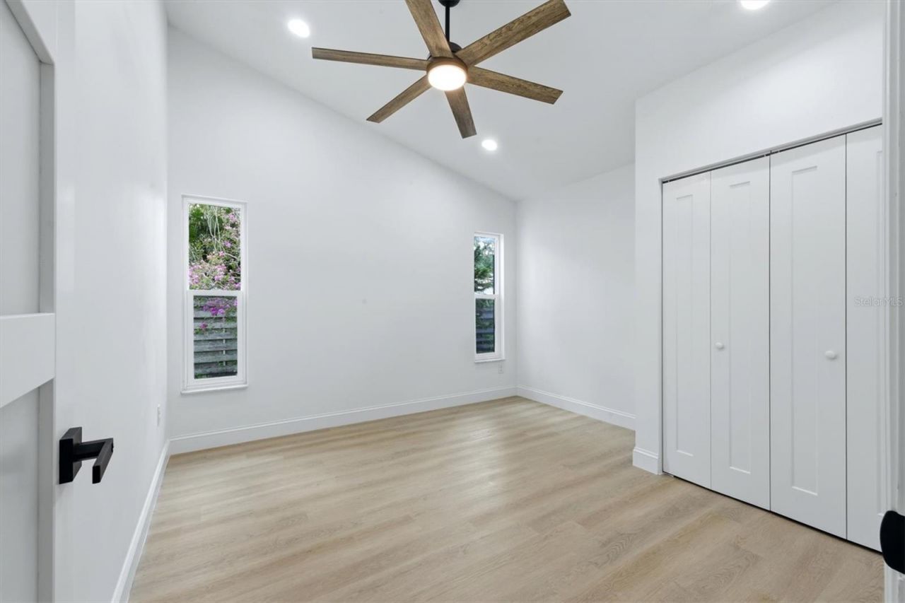 6909 9th Court E, Sarasota, FL 34243 Photo