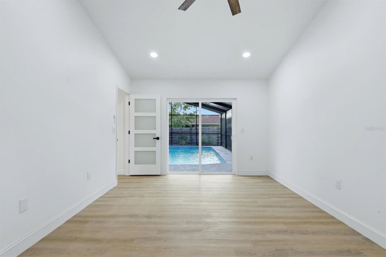 6909 9th Court E, Sarasota, FL 34243 Photo