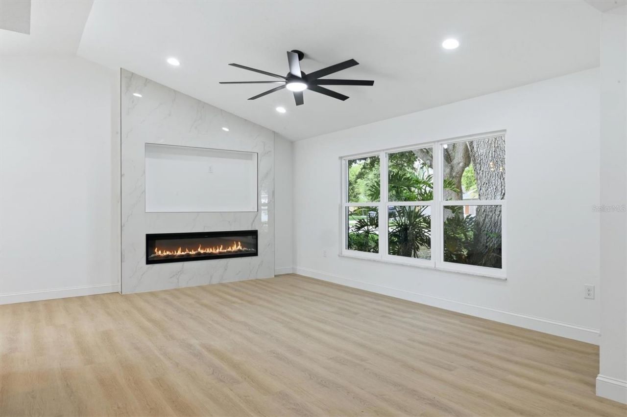 6909 9th Court E, Sarasota, FL 34243 Photo