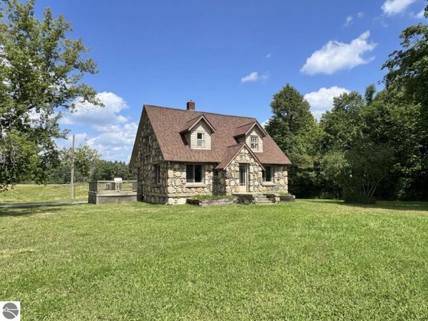 6479 West Branch Road E, St Helen, MI 48656