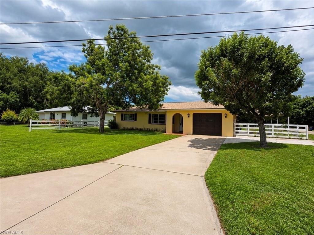1798 Marilyn Dr , North Fort Myers, FL 33917 Photo