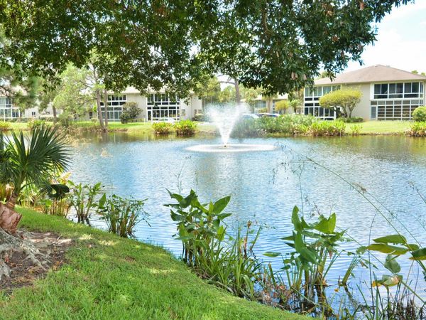 10 LAKE VISTA Trail, Unit 203, Port St. Lucie, FL 34952