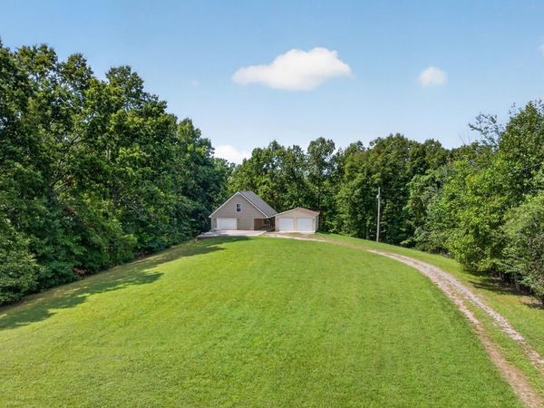 6973 Ashburn Rd, Baxter, TN 38544