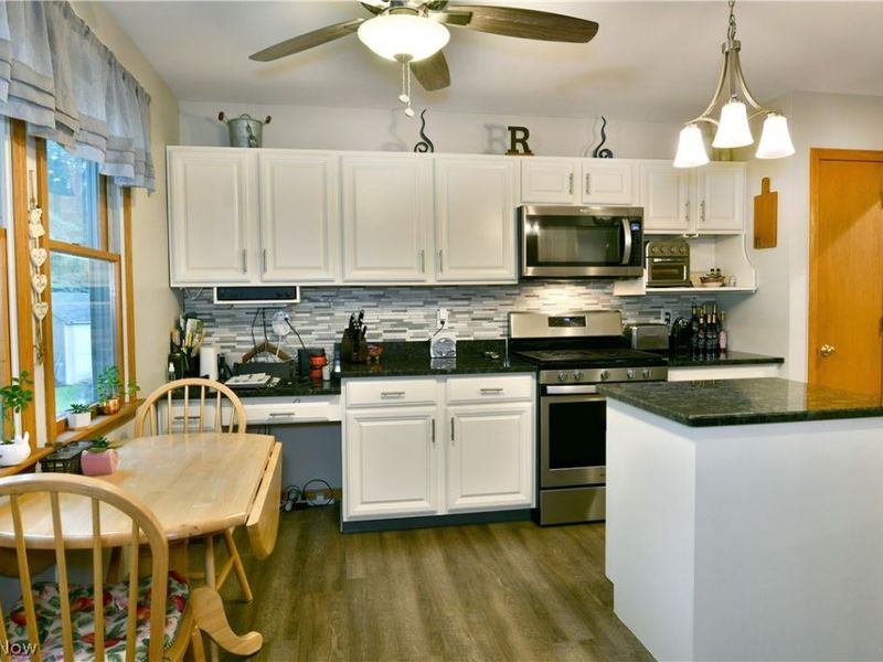 3750 Oakview Drive, Girard, OH 44420 Photo 16