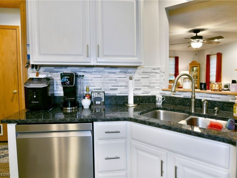 3750 Oakview Drive, Girard, OH 44420 Photo 17
