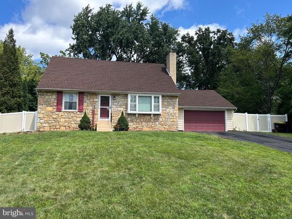 123 HAMPSHIRE DRIVE , CHALFONT, PA 18914