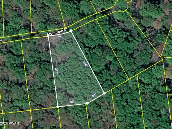 27 Mountain Drive , Newfoundland, PA 18445