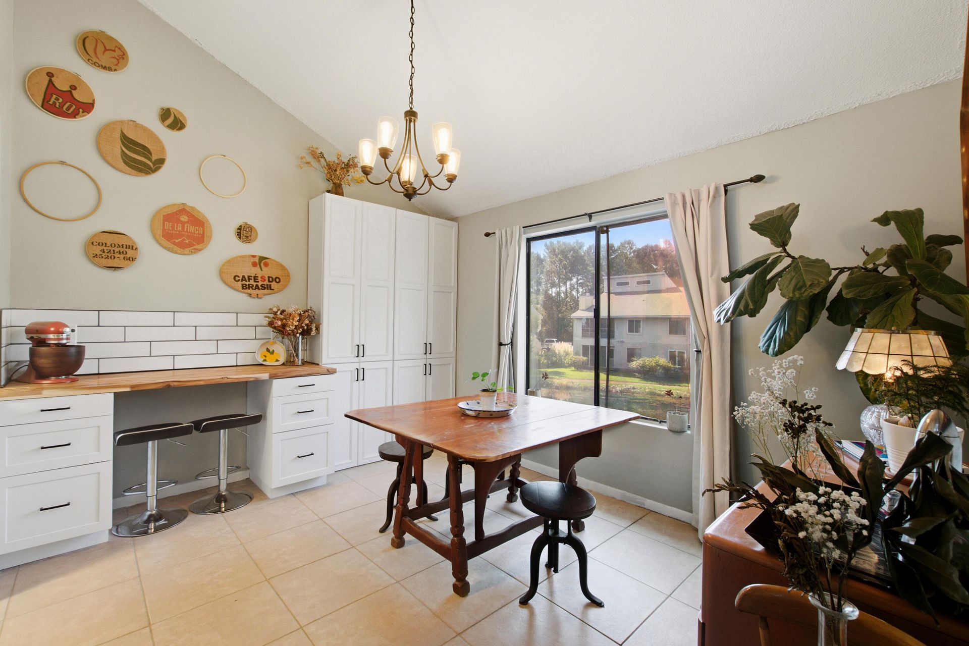 307 Greenmeadow Drive Photo 10