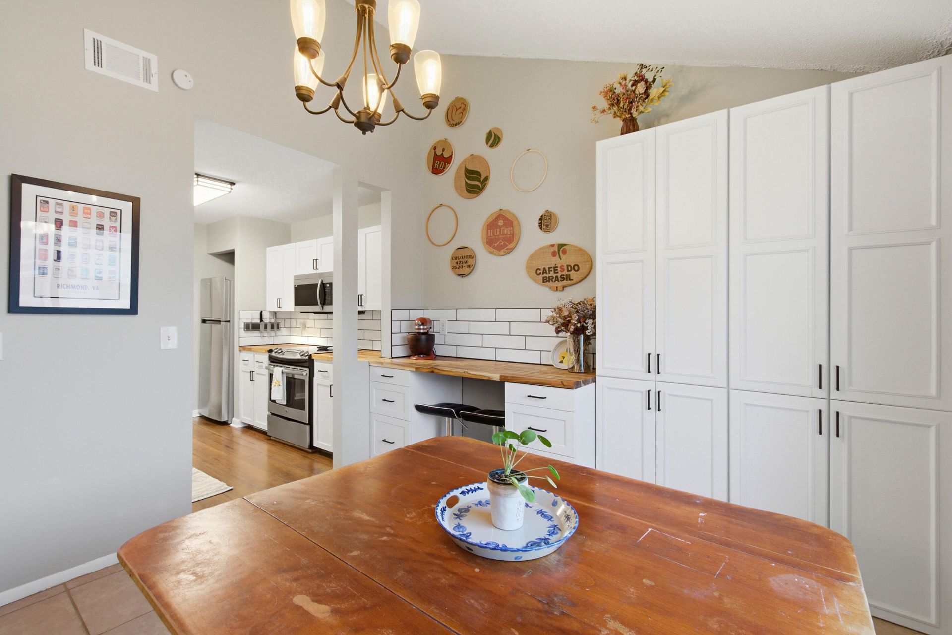 307 Greenmeadow Drive Photo 11