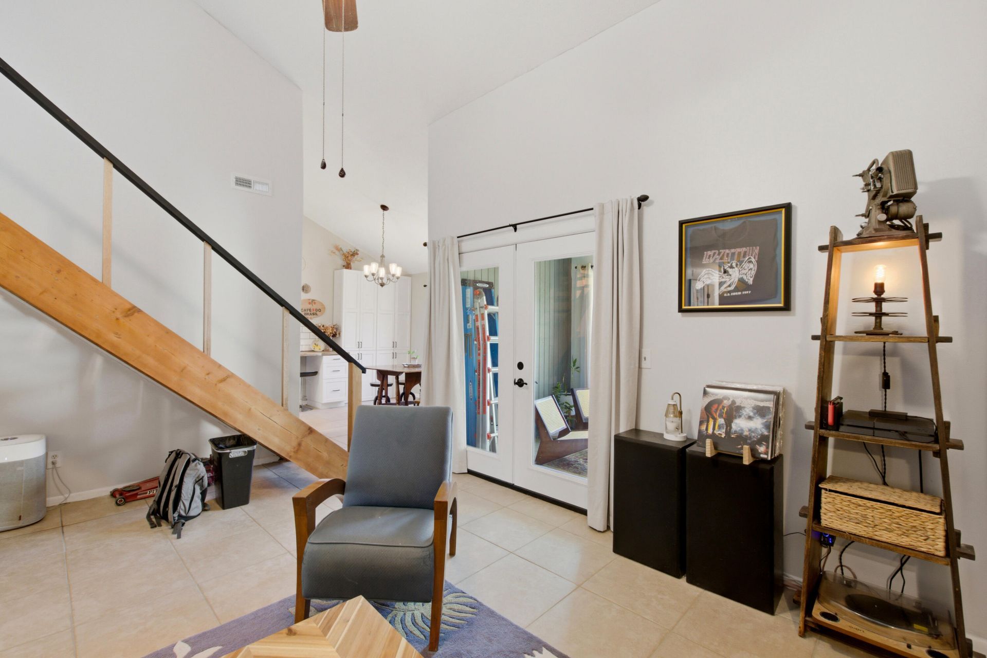 307 Greenmeadow Drive Photo 14
