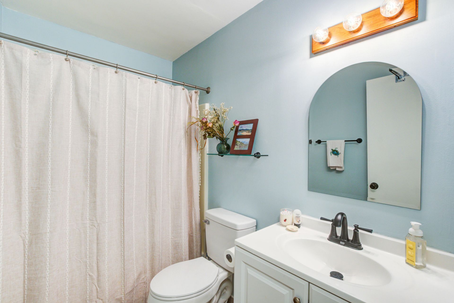 307 Greenmeadow Drive Photo 16