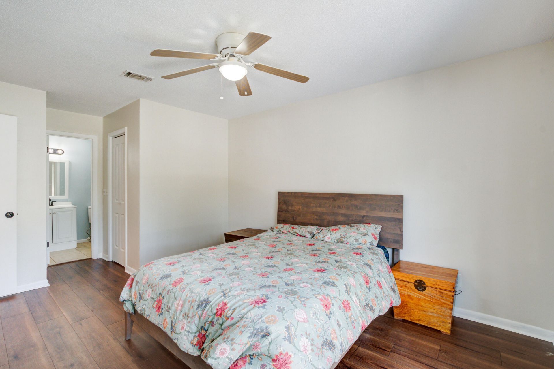 307 Greenmeadow Drive Photo 19