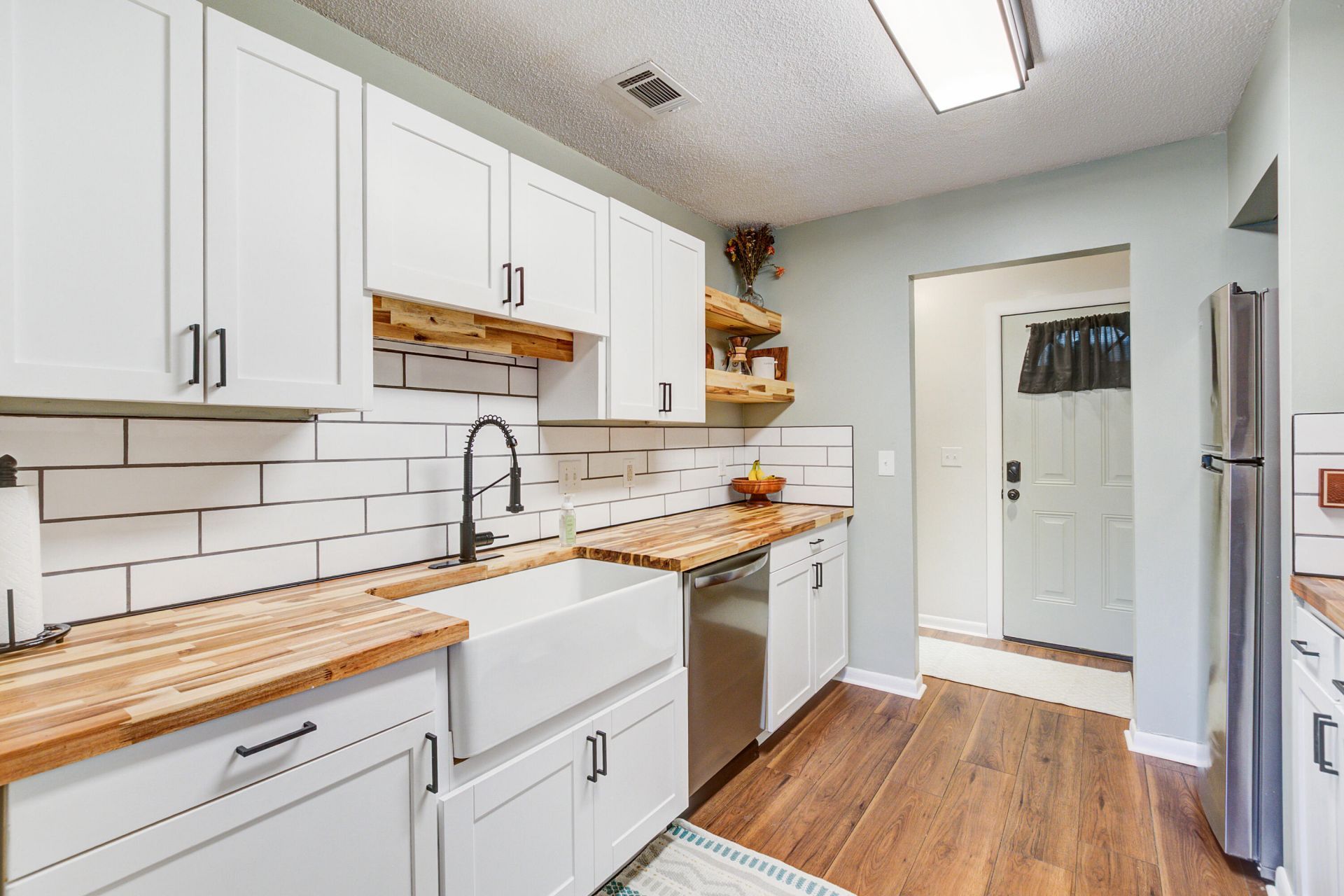 307 Greenmeadow Drive Photo 7