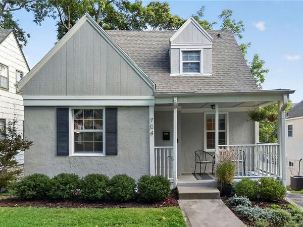 704 E 63rd Terrace, Kansas City, MO 64113