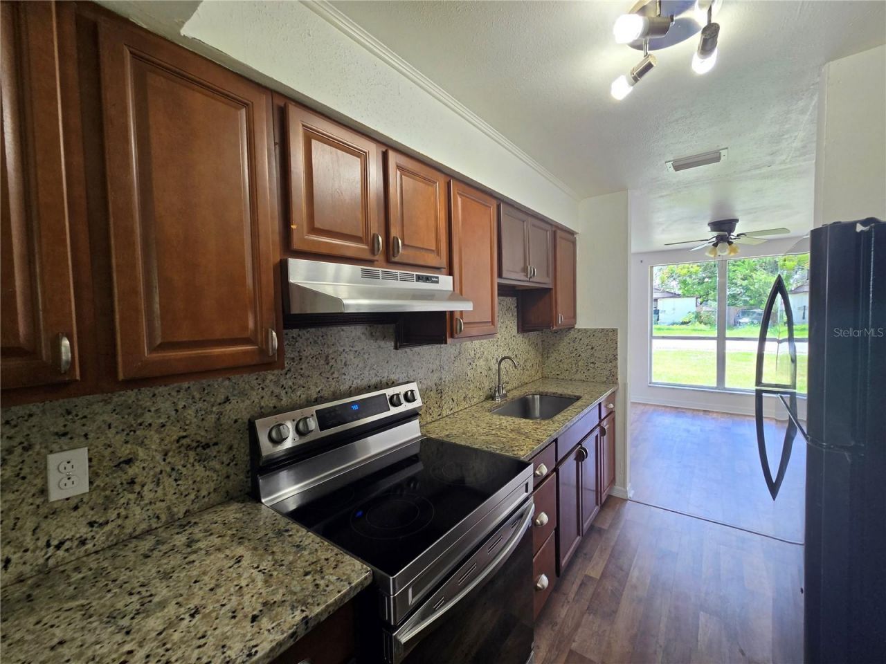 1500 Crest Avenue, Leesburg, FL 34748 Photo
