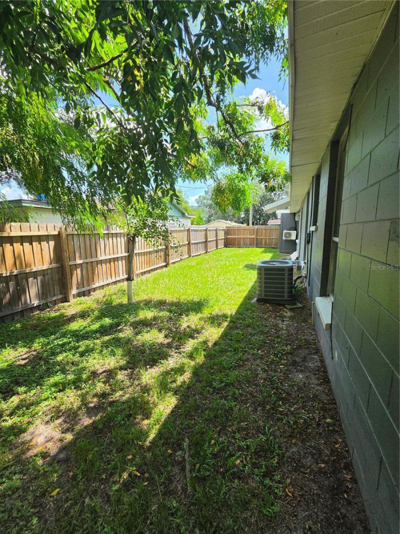 1500 Crest Avenue, Leesburg, FL 34748 Photo