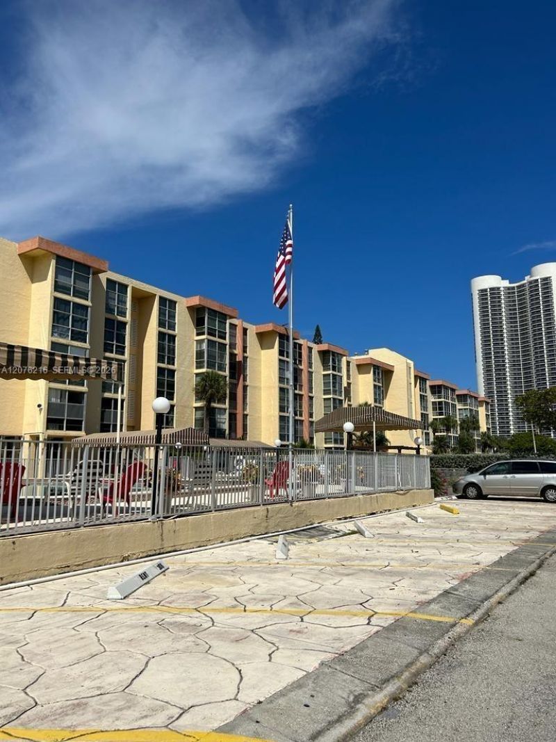 210 172nd St , Unit 133, Sunny Isles Beach, FL 33160 Photo