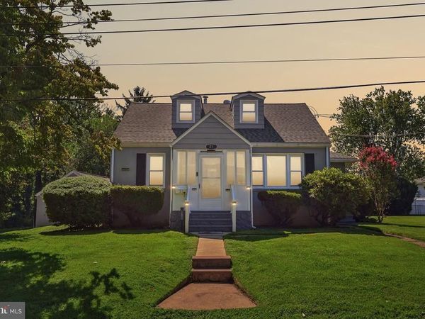 21 IDA AVENUE , MORRISVILLE, PA 19067