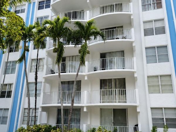484 NW 165TH ST Street, Unit A-609, Miami, FL 33169