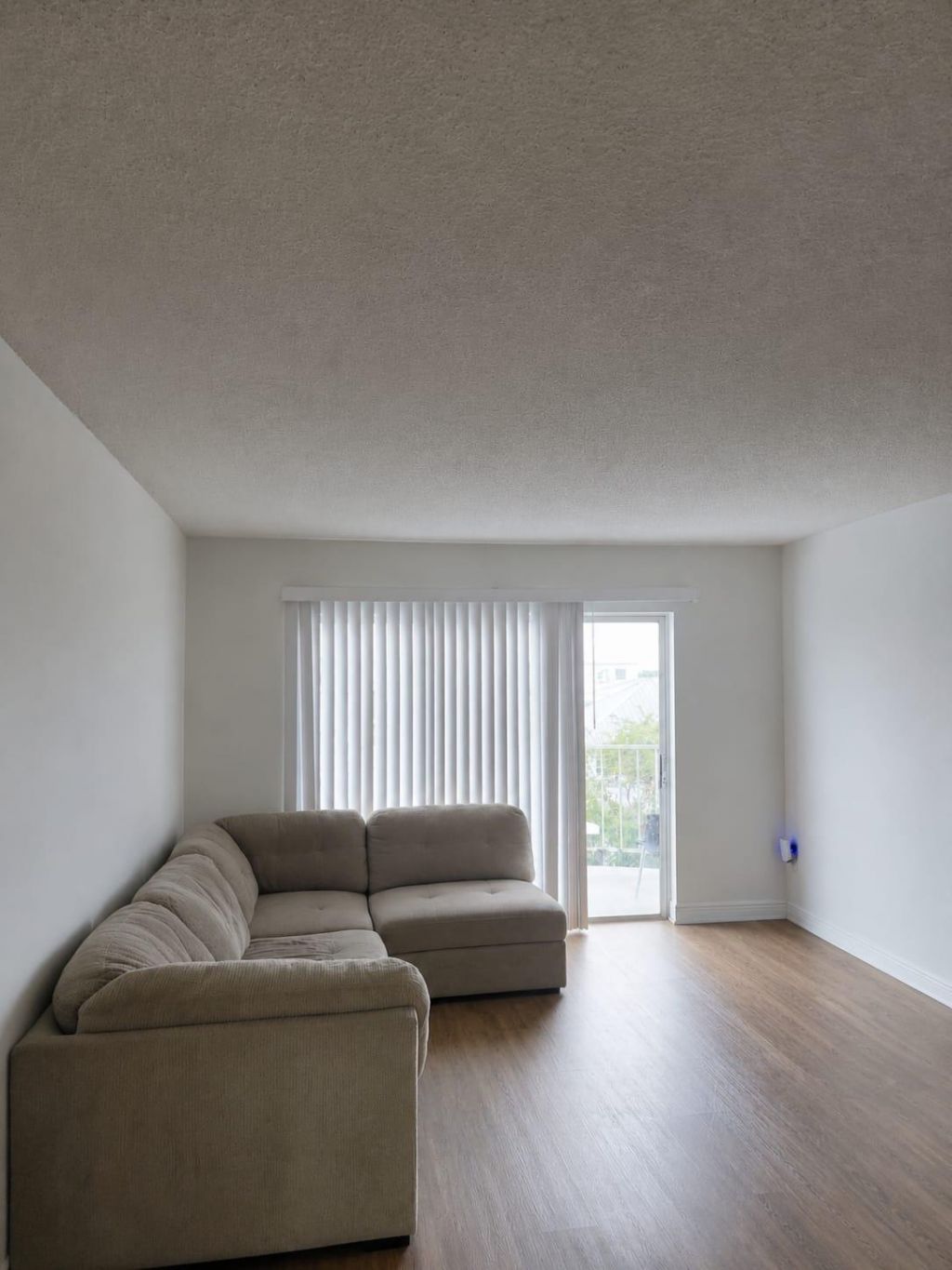 484 NW 165th St Street, Unit A-609, Miami, FL 33169 Photo