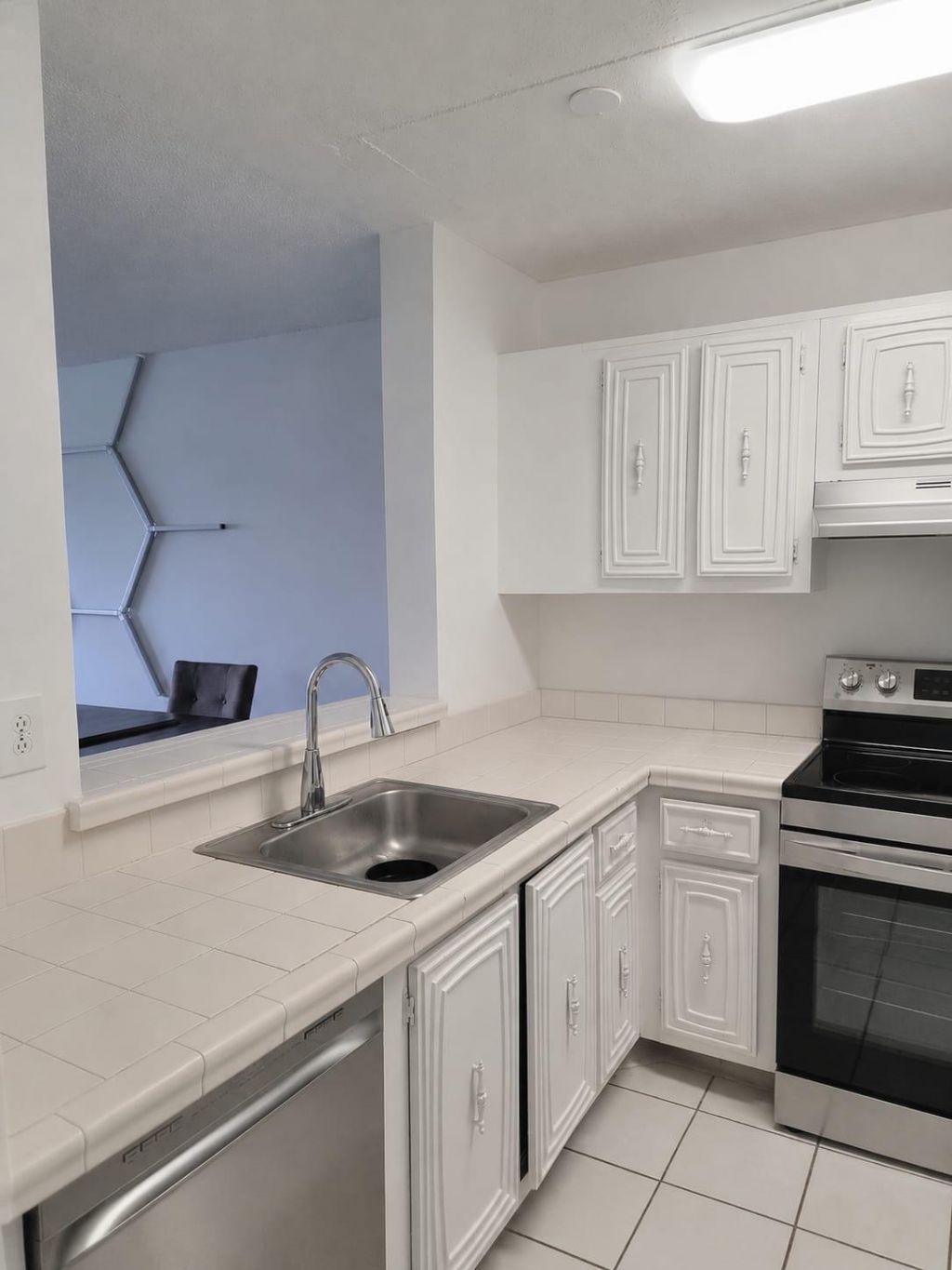 484 NW 165th St Street, Unit A-609, Miami, FL 33169 Photo