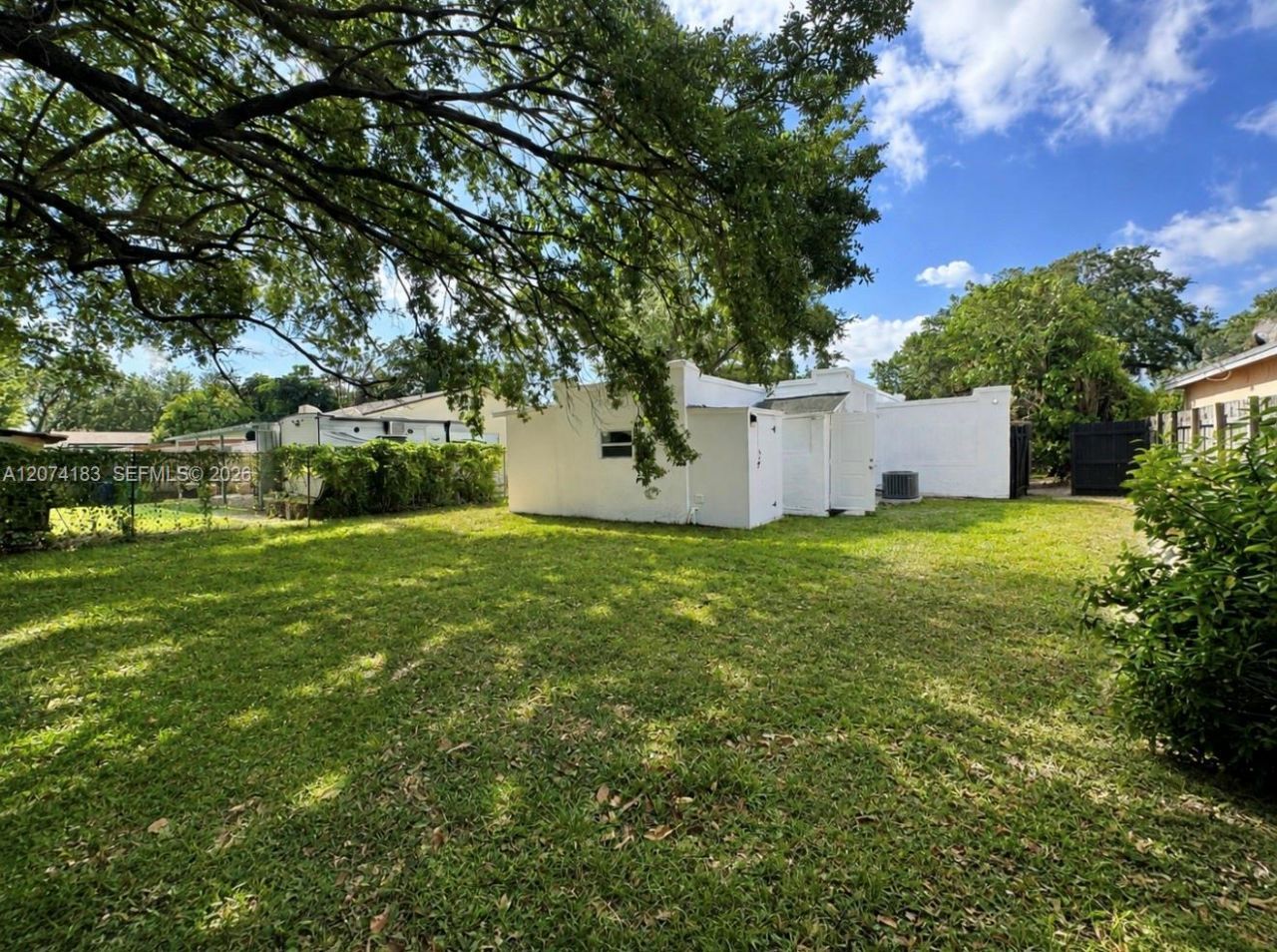 3351 NW 52nd St, Miami, FL 33142 Photo