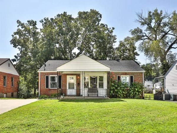 10600 Saint Xavier Lane, St Ann, MO 63074