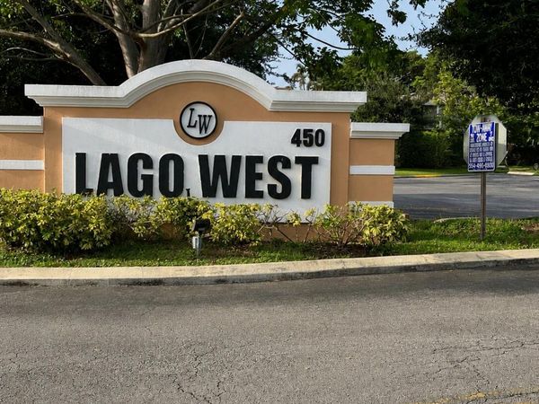 450 Commodore Drive, Unit 106, Plantation, FL 33325