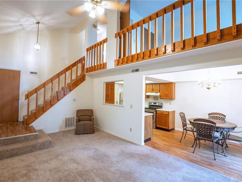 5701 Cobblegate Drive, West Carrollton, OH 45449 Photo 6