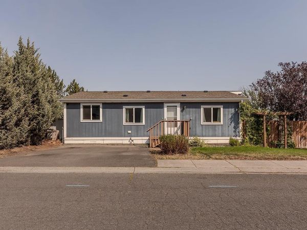 260 NW Golden Hills Dr #7, Pullman, WA 99163