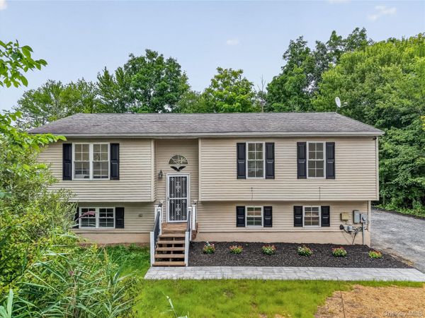 694 State Route 32 , Wallkill, NY 12589