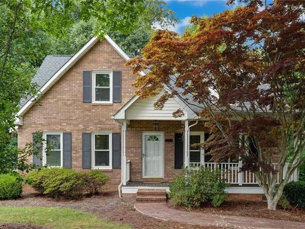 929 Kensal Green Drive , Kernersville, NC 27284