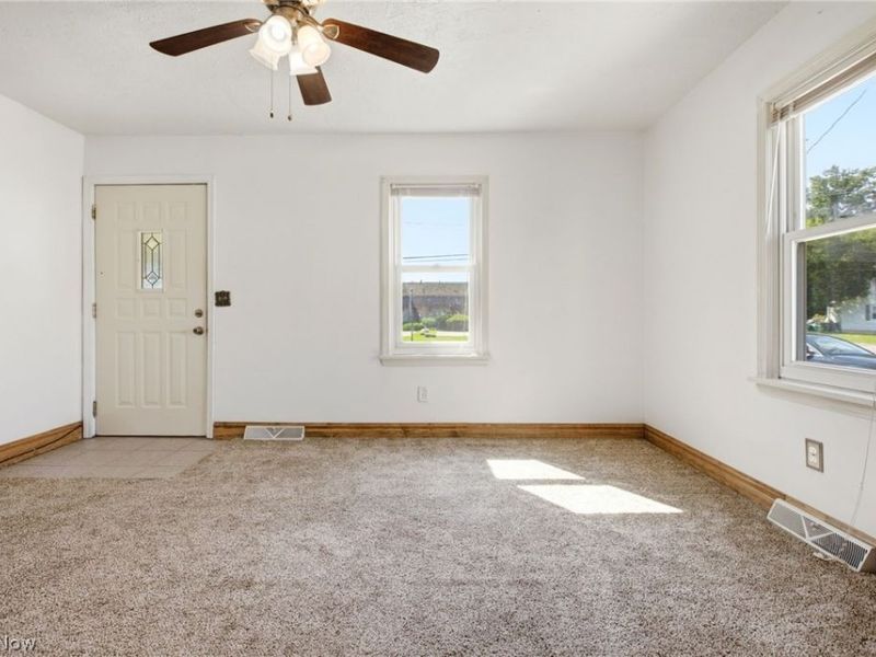 1489 E 361st Street , Eastlake, OH 44095 Photo 8