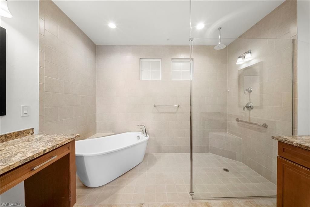 21450 Strada Nuova Cir , Unit A302, Estero, FL 33928 Photo